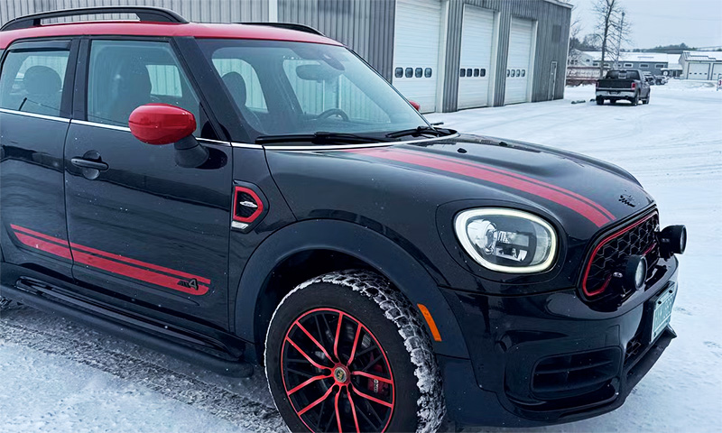 Mini Copper Countryman - AWD SUV rental, Middlebury VT 05753